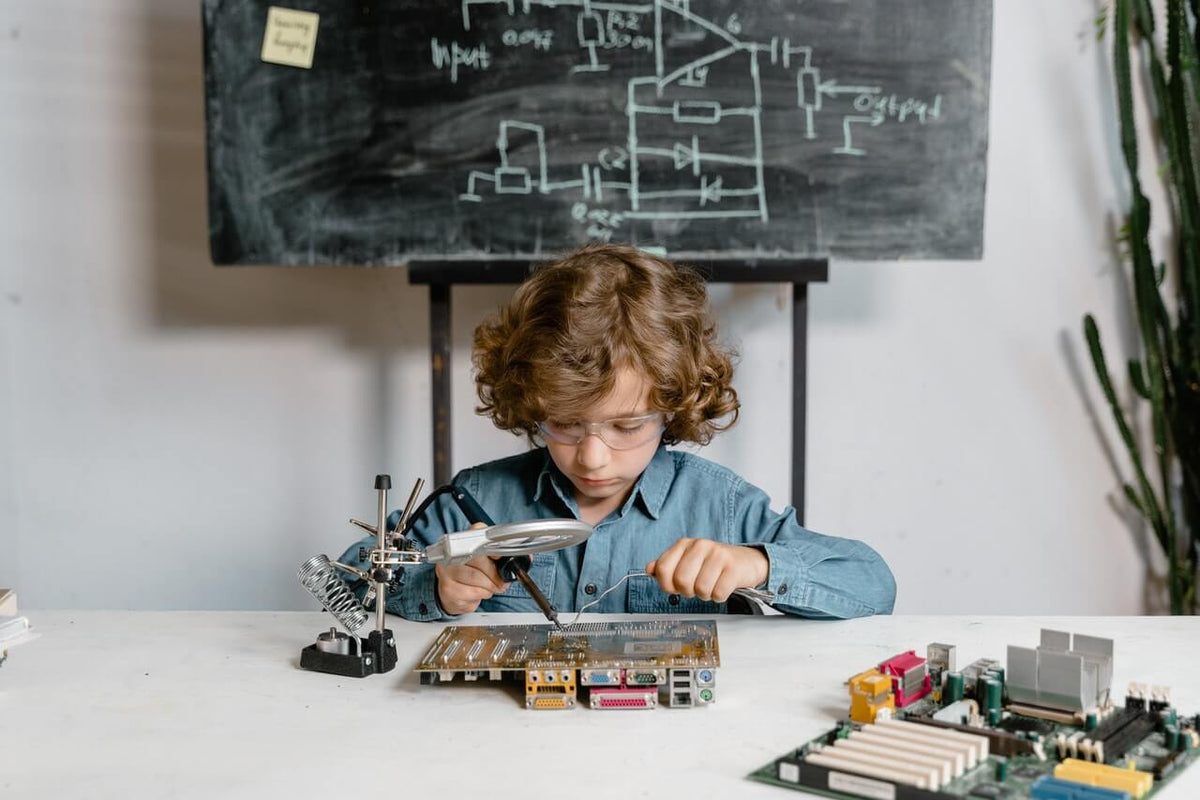Cum iti poti usura munca daca esti electronist, pasionat de DIY sau Arduino